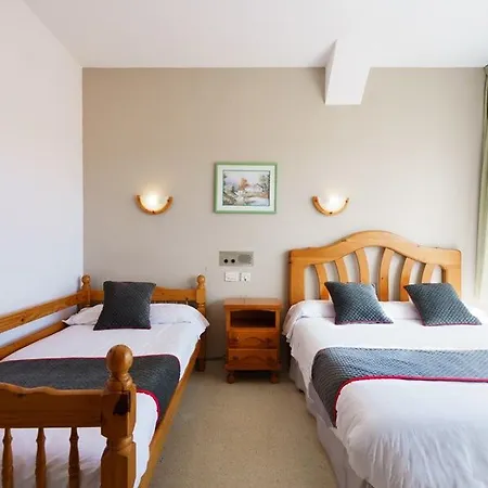 Hotel Oyo Costa Andaluza 2*